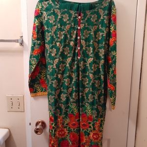 Desi dress/salwar kameez